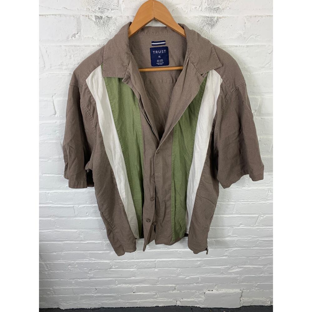 Trust Men’s Button Up Shirt Hawaiian Short Sleeve Gray Green/White  Size XL